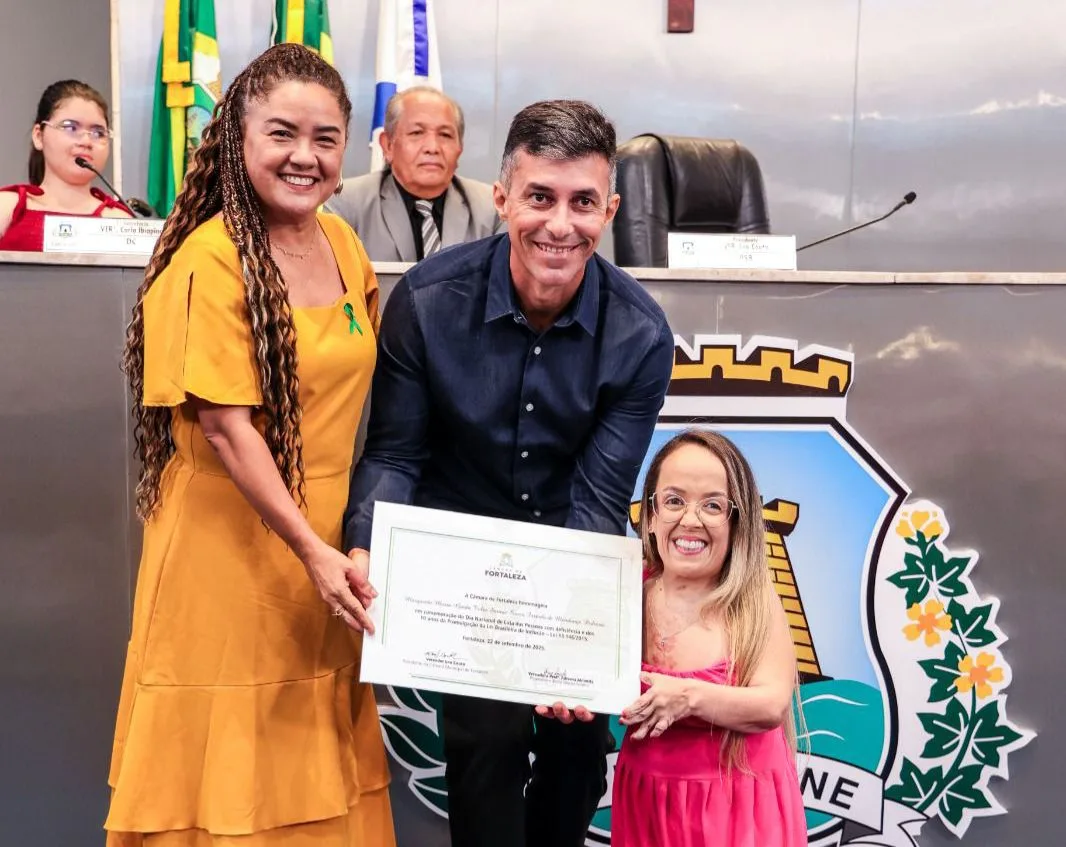 Gaída Dias é homenageada em sessão solene na Câmara de Fortaleza