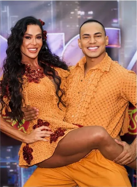 Gracyanne Barbosa rompe tendão durante participação no 'Dança dos Famosos'
