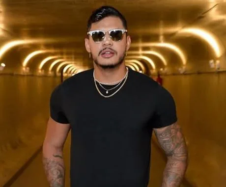 Rapper Hungria sentiu gosto de gasolina após beber vodca adulterada