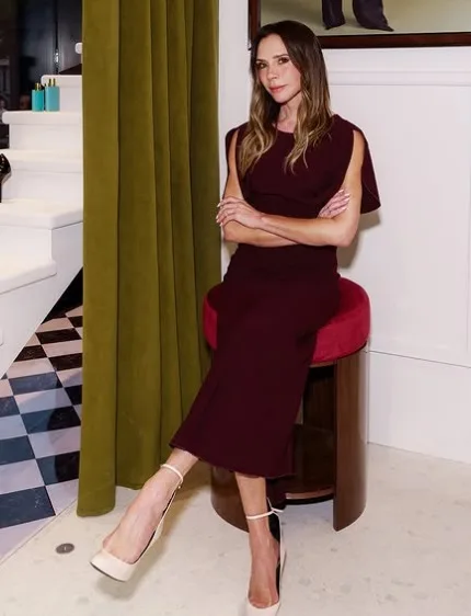 Victoria Beckham revela o verdadeiro motivo por não sorrir em fotos