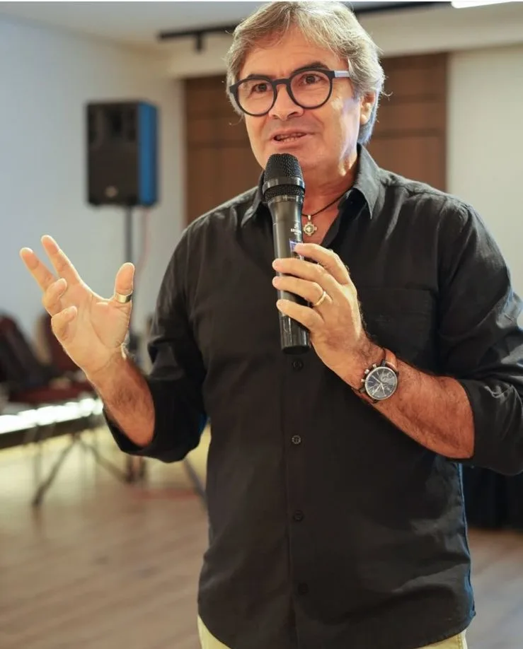 Rosier Alexandre inspira no documentário "O engraxate que escalou o Everest"