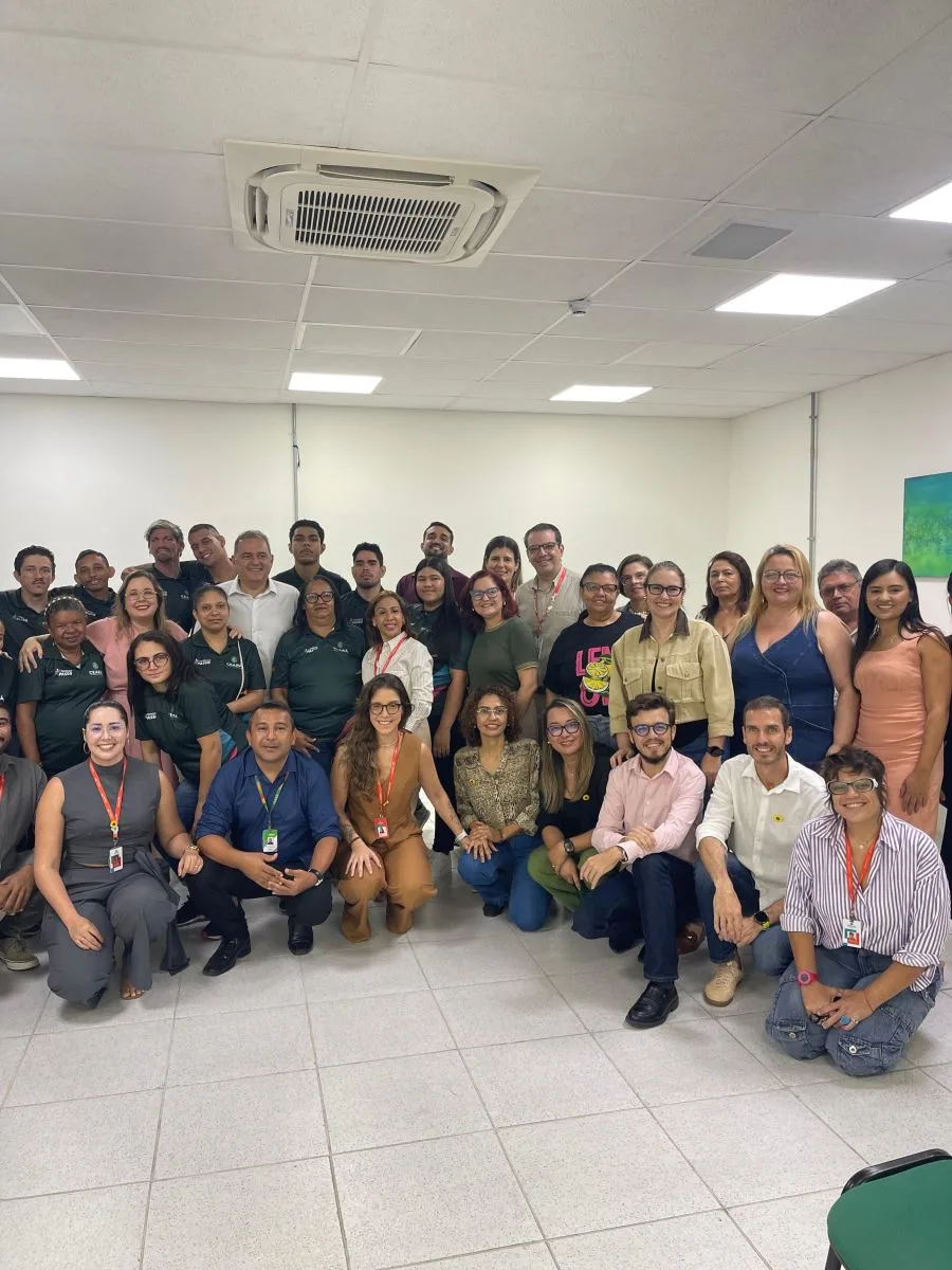 Solenidade marca entrada de jovens surdos na equipe do Espaço Girassol