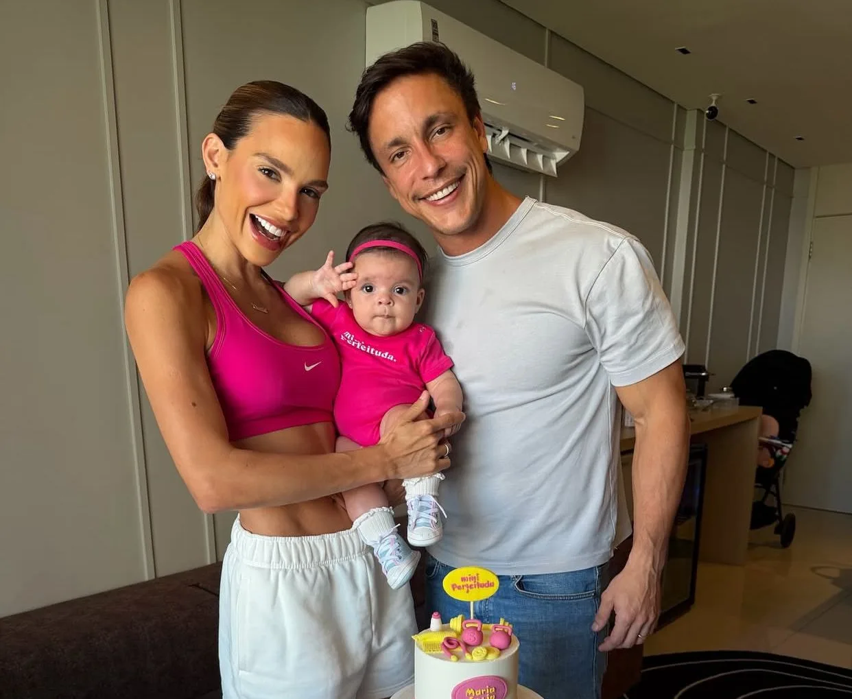 Camila Lima e Helton Nogueira armam o quinto mesversário da filha, Maria Sofia