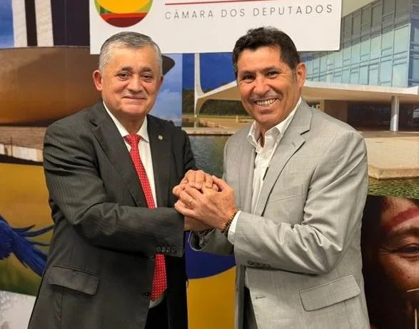 Deputado De Assis Diniz cumprindo agenda em Brasília com o líder do Governo Lula, José Guimarães