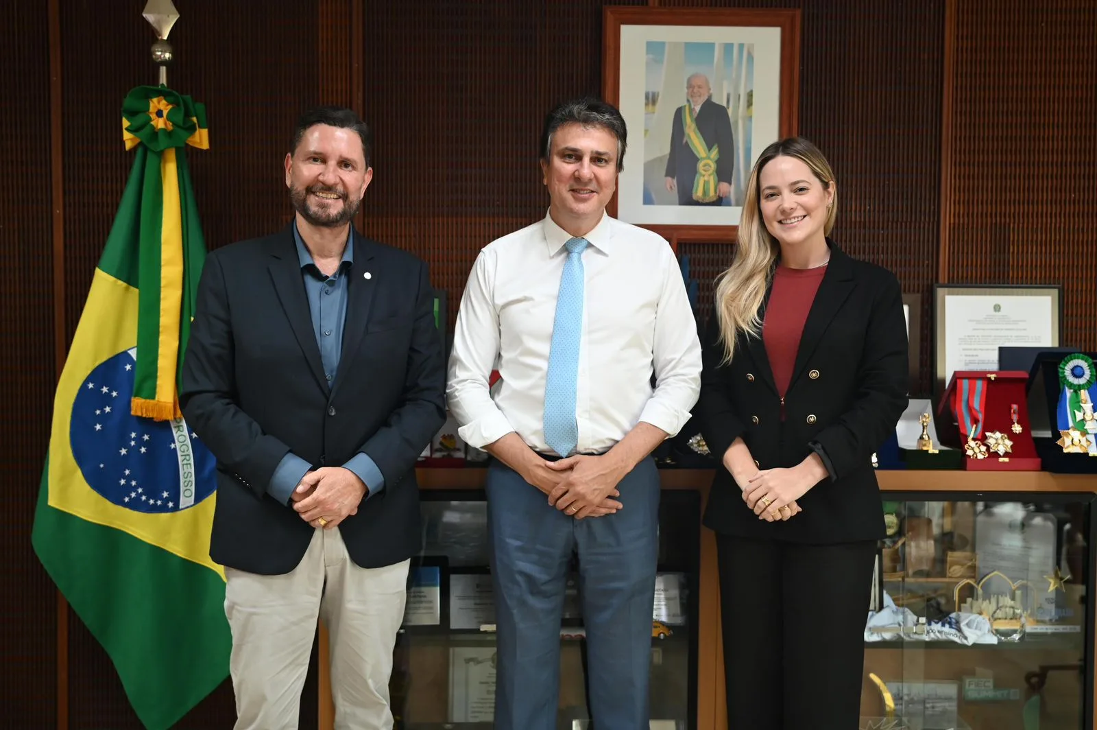 Romeu Aldigueri e Tainah Marinho são recebidos por Camilo Santana em Brasília