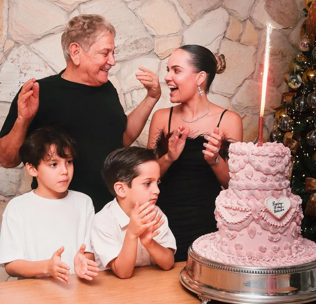 Bárbara Rabelo celebra novo ciclo em clima de gratidão e amor