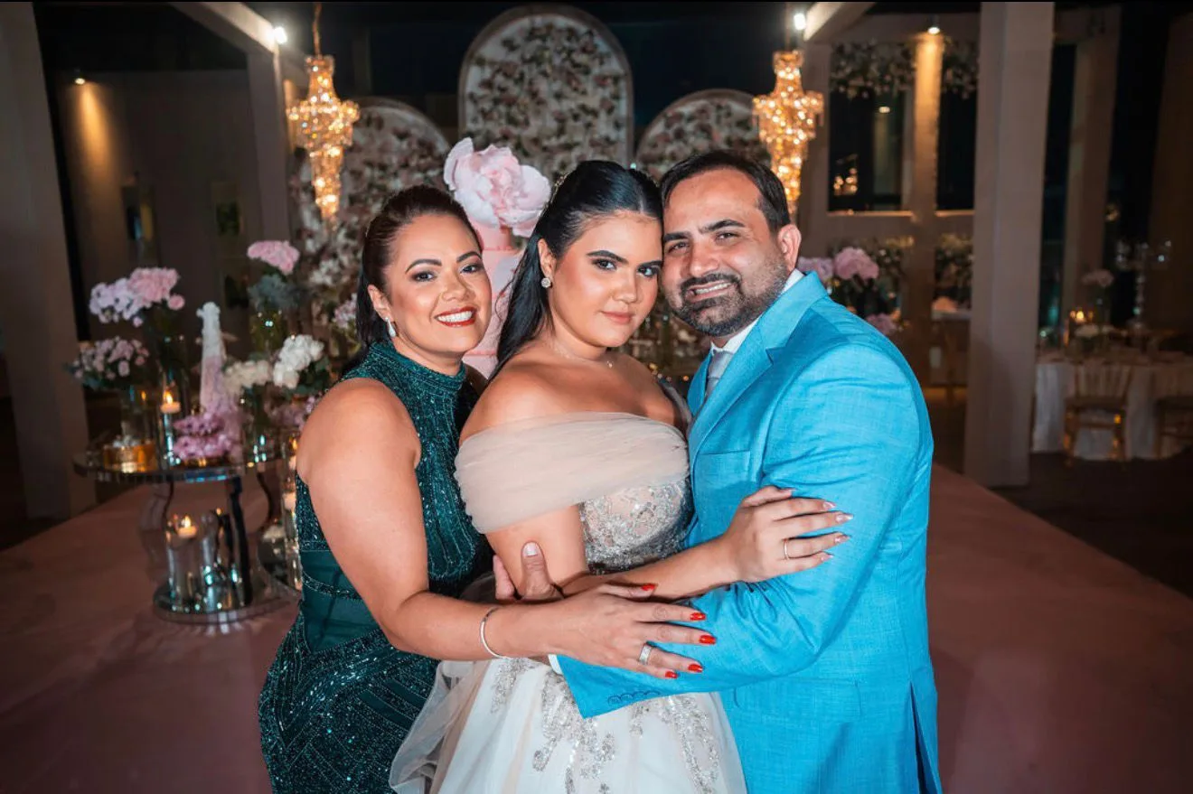 Marcus e Emanuelly Cavalcante armam um festão para celebrar os 15 anos de Anna Lethicia