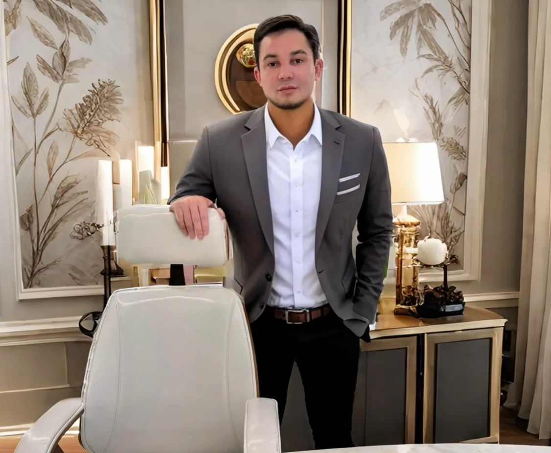 Dr. João Oliveira se torna referência em harmonização facial com resultados naturais e seguros.
