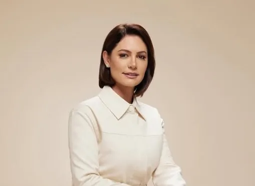 Michelle Bolsonaro pede perdão aos enteados e reafirma rejeição a aproximação com Ciro Gomes