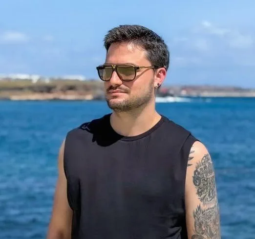 Felipe Neto abre o coração e desabafa sobre sua saúde mental