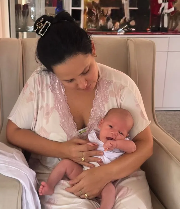 Luciana Ribeiro compartilha rotina com os filhos