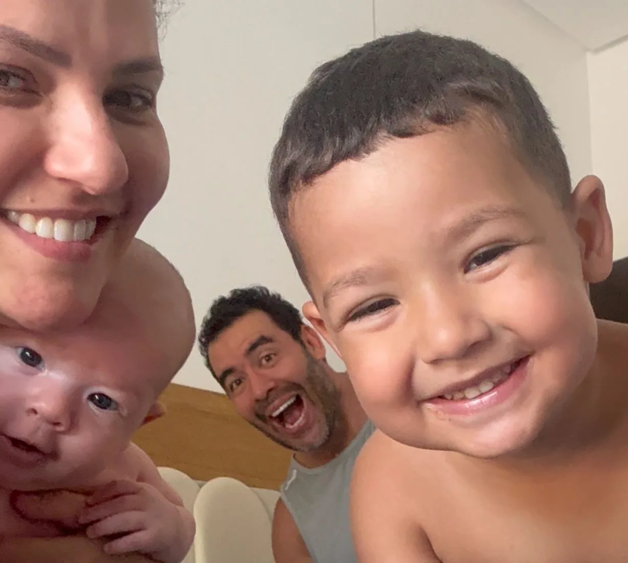 Luciana Ribeiro aproveita fim de semana em clima de afeto ao lado da família
