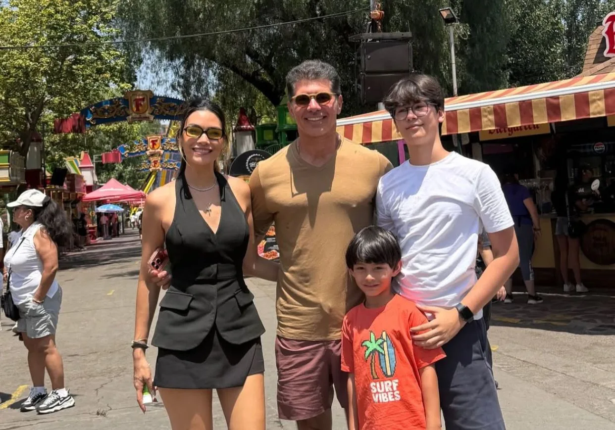Ana Carolina e Igor Pinho em animada viagem com a família por Santiago