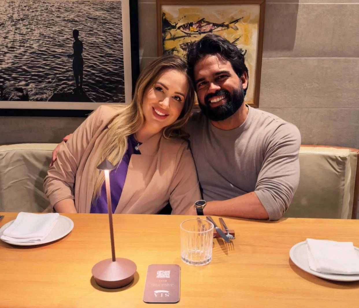 Patrícia Leitte e Lucas Teixeira brindam cinco anos de união