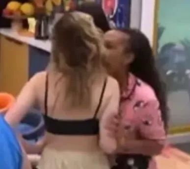 URGENTE: participante Ana Paula Renault é agredida no BBB 26