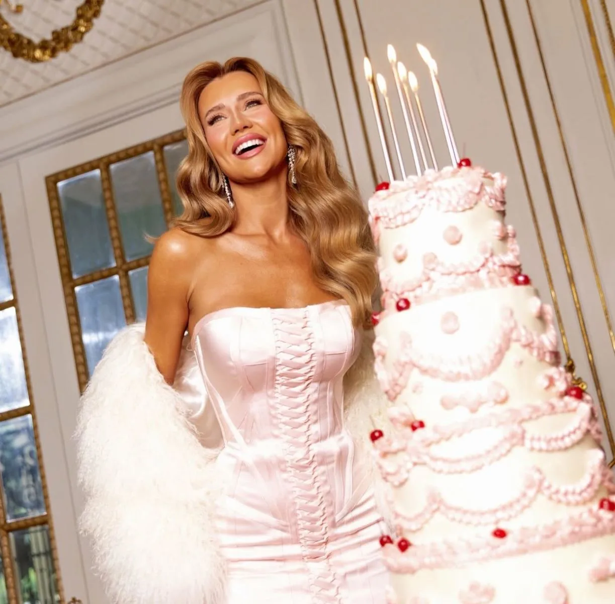 Ana Paula Siebert celebra 38 anos em Orlando com a família