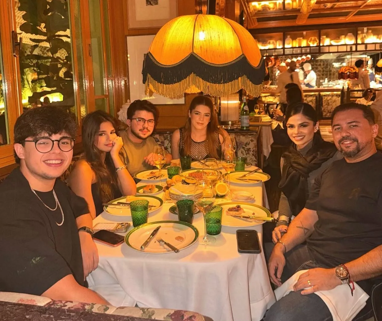 Isabele Temóteo e Xand Avião em family trip por Lisboa