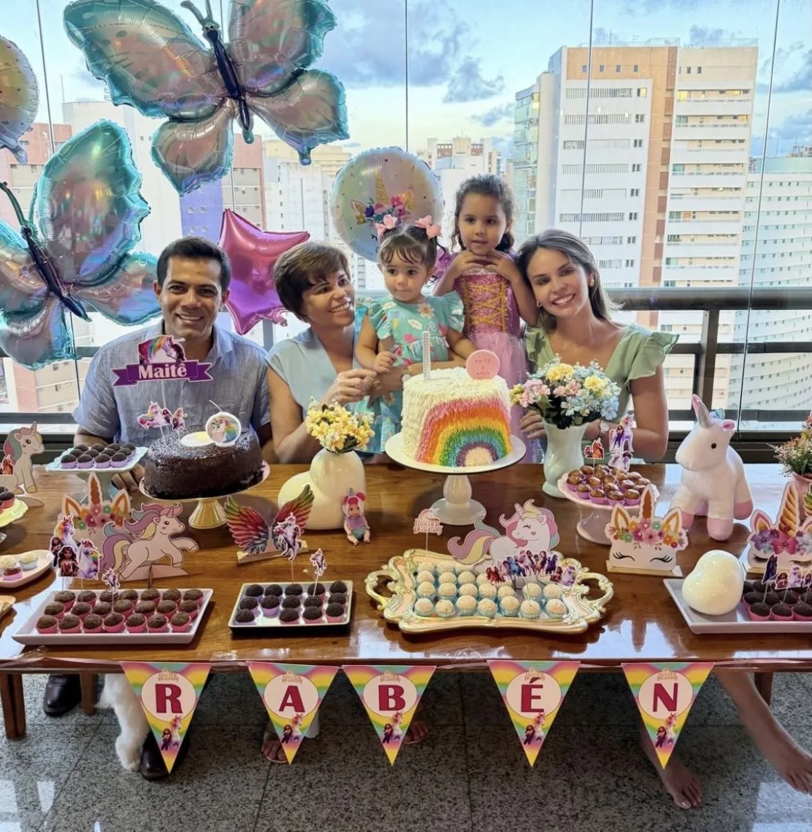Gabriela Aguiar e Cláudio Leite celebram o aniversário da filha Maitê