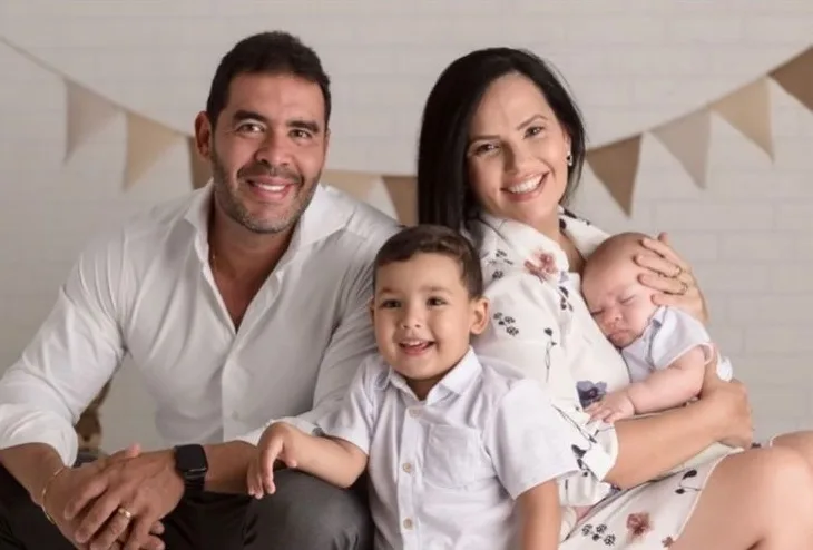 Luciana Ribeiro encanta em ensaio de Páscoa com a família