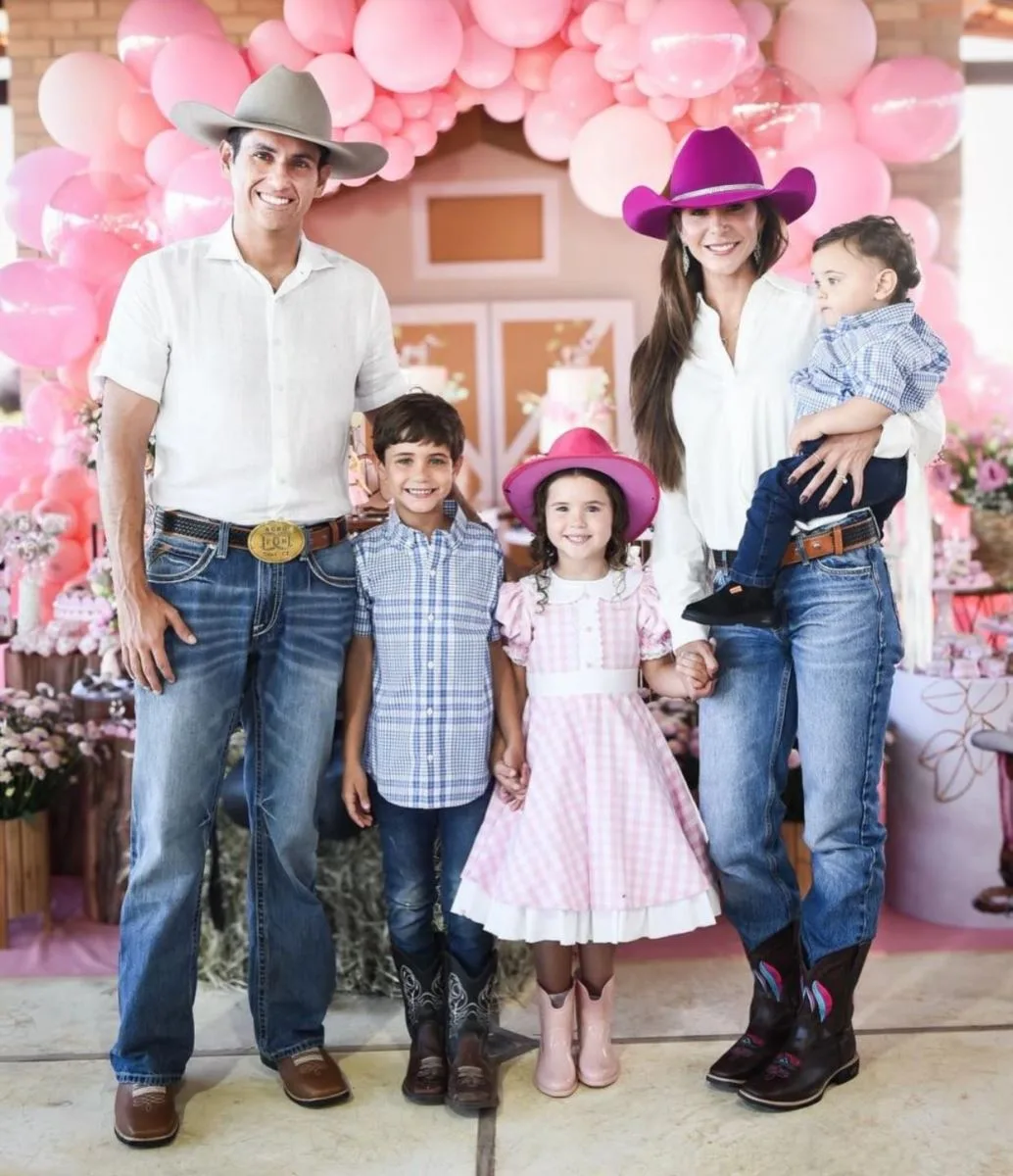 Domingos Neto e Lívia celebram os cinco anos da filha Cecília em Tauá