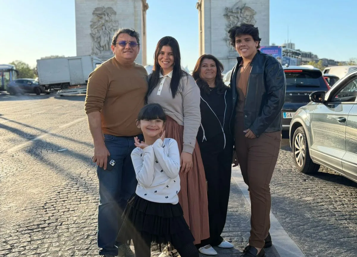 Cássio Sapore aproveita os encantos de Paris em clima de celebração