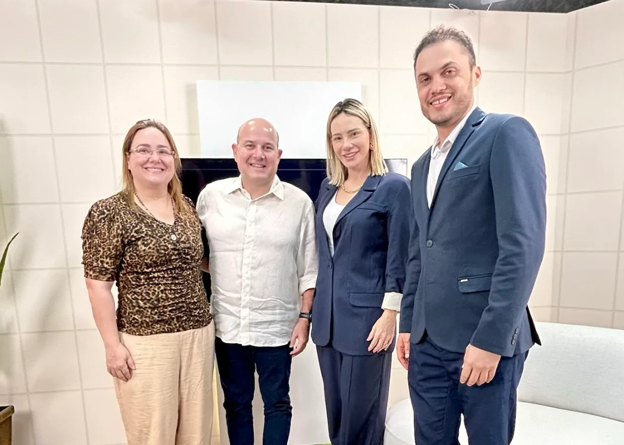 Ex-prefeito Roberto Cláudio participa de gravação no Grupo Cidade
