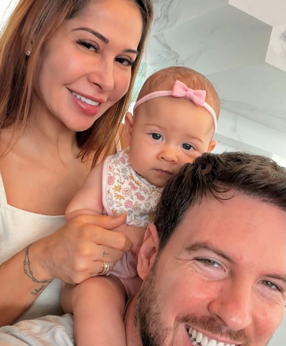 Maíra Cardi pede orações para os seguidores após filha ser internada nos EUA