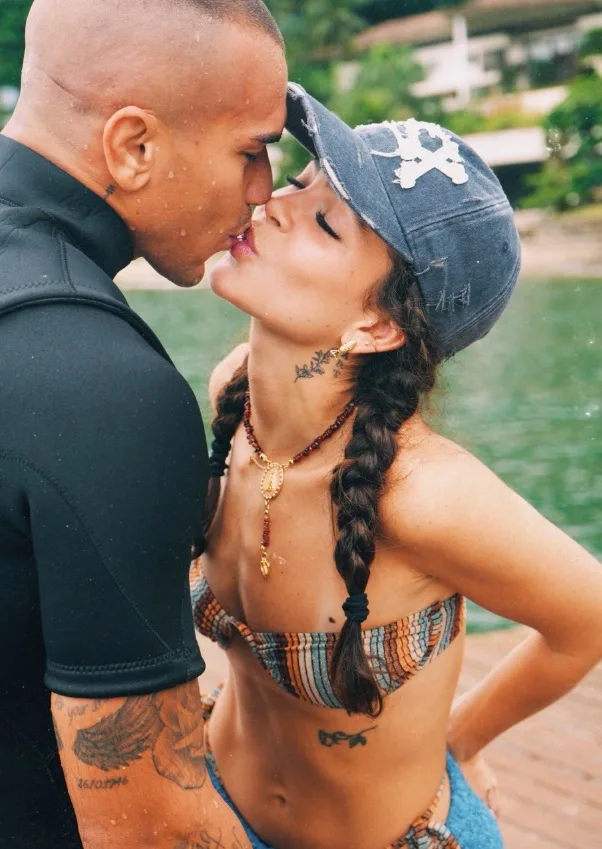 Mel Maia celebra 22 anos e ganha declaração do namorado: "Perfeita"
