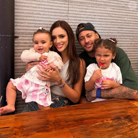 Neymar emociona Bruna Biancardi com declaração no Dia das Mães: “Foi a mulher que eu pedi a Deus”