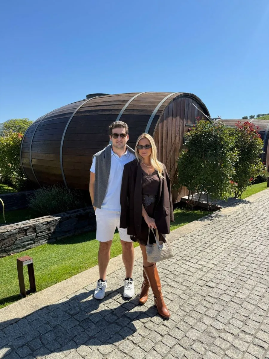 Douro, em Portugal, recebe Fernanda Levy e Omar Macêdo com amigos
