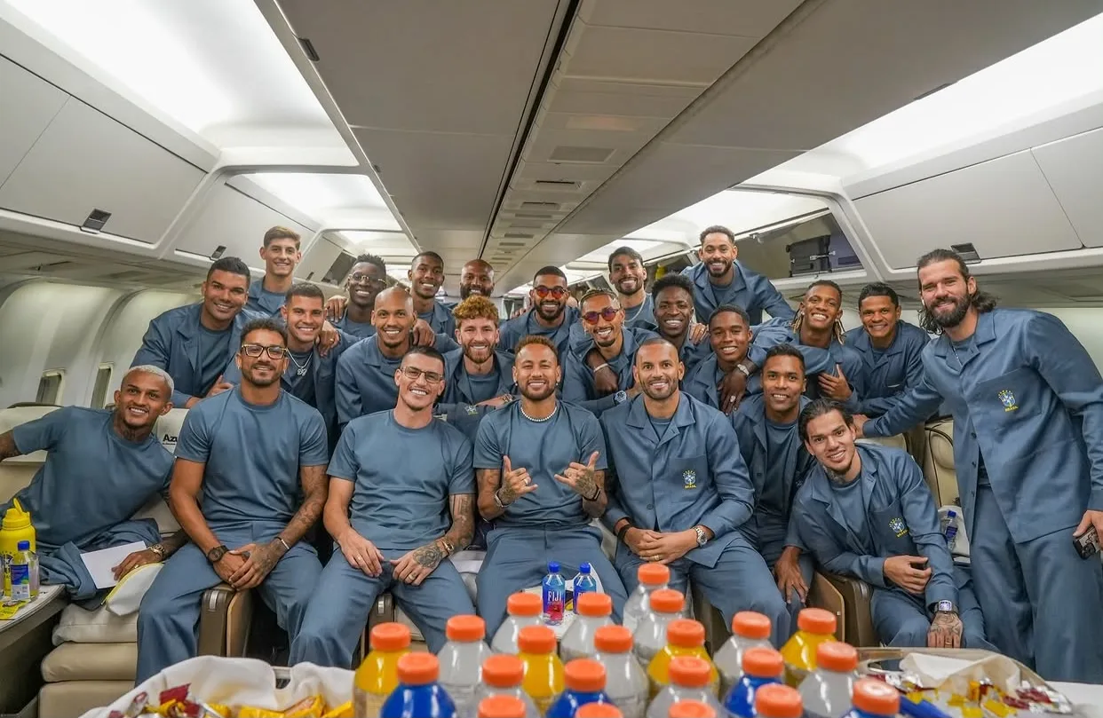 Uniforme da Seleção Brasileira divide opiniões e repercute nacionalmente