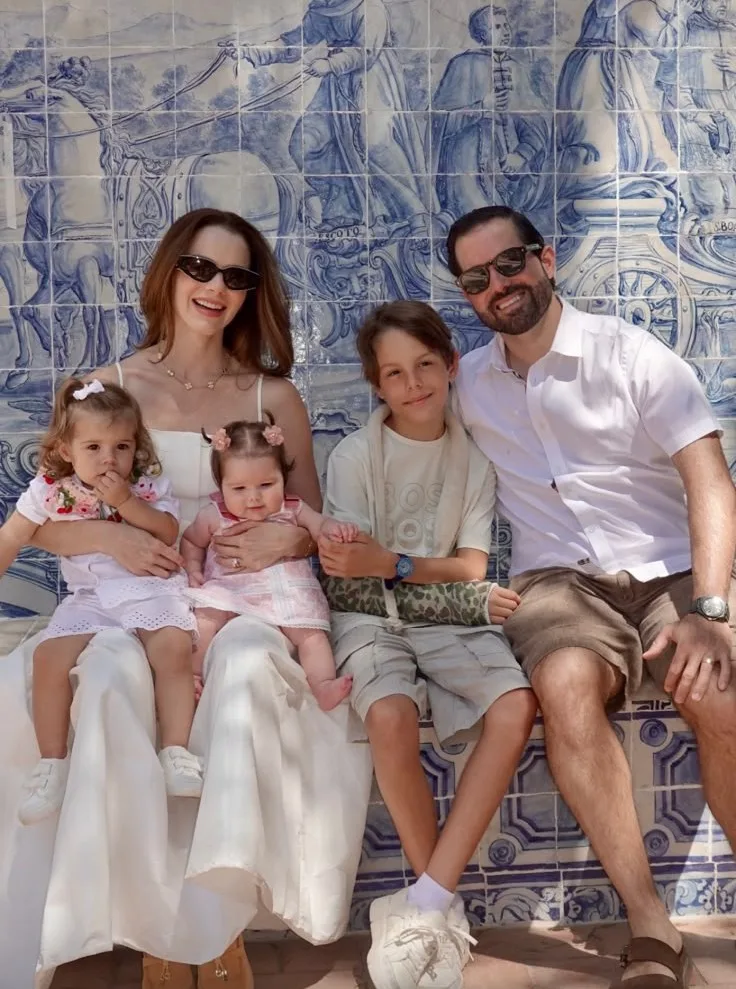 Paulinha Sampaio e Felipe Rocha aproveitam últimos dias de férias em Cascais