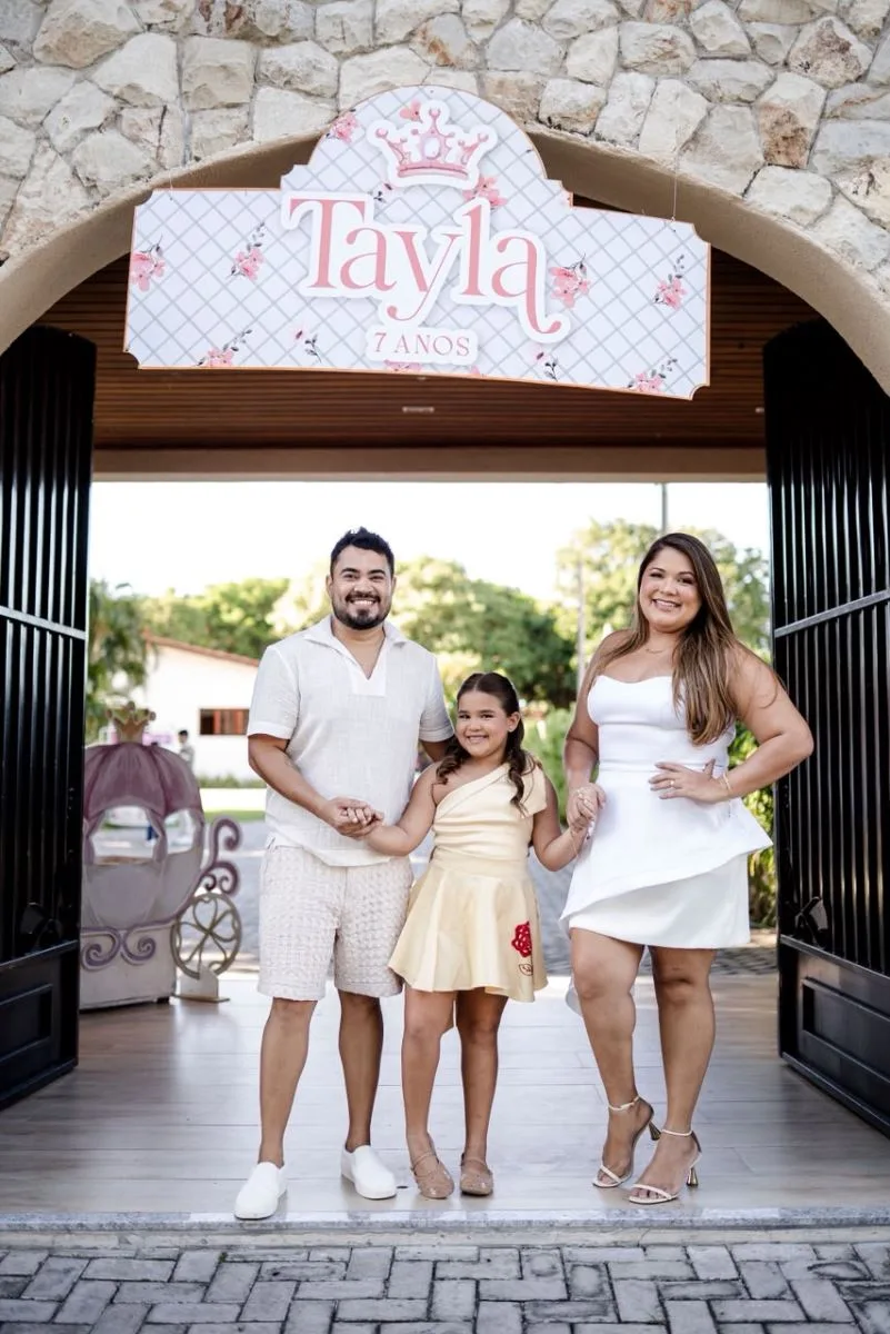 Janayna Santos e Wilton Santos celebram os 7 anos da filha Tayla com festa especial