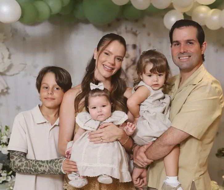 Paulinha Sampaio e Felipe Rocha celebram os cinco meses de Celeste Maria com fé e gratidão