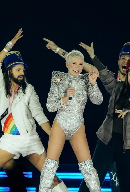 Xuxa quebra silêncio e responde às críticas após show em São Paulo
