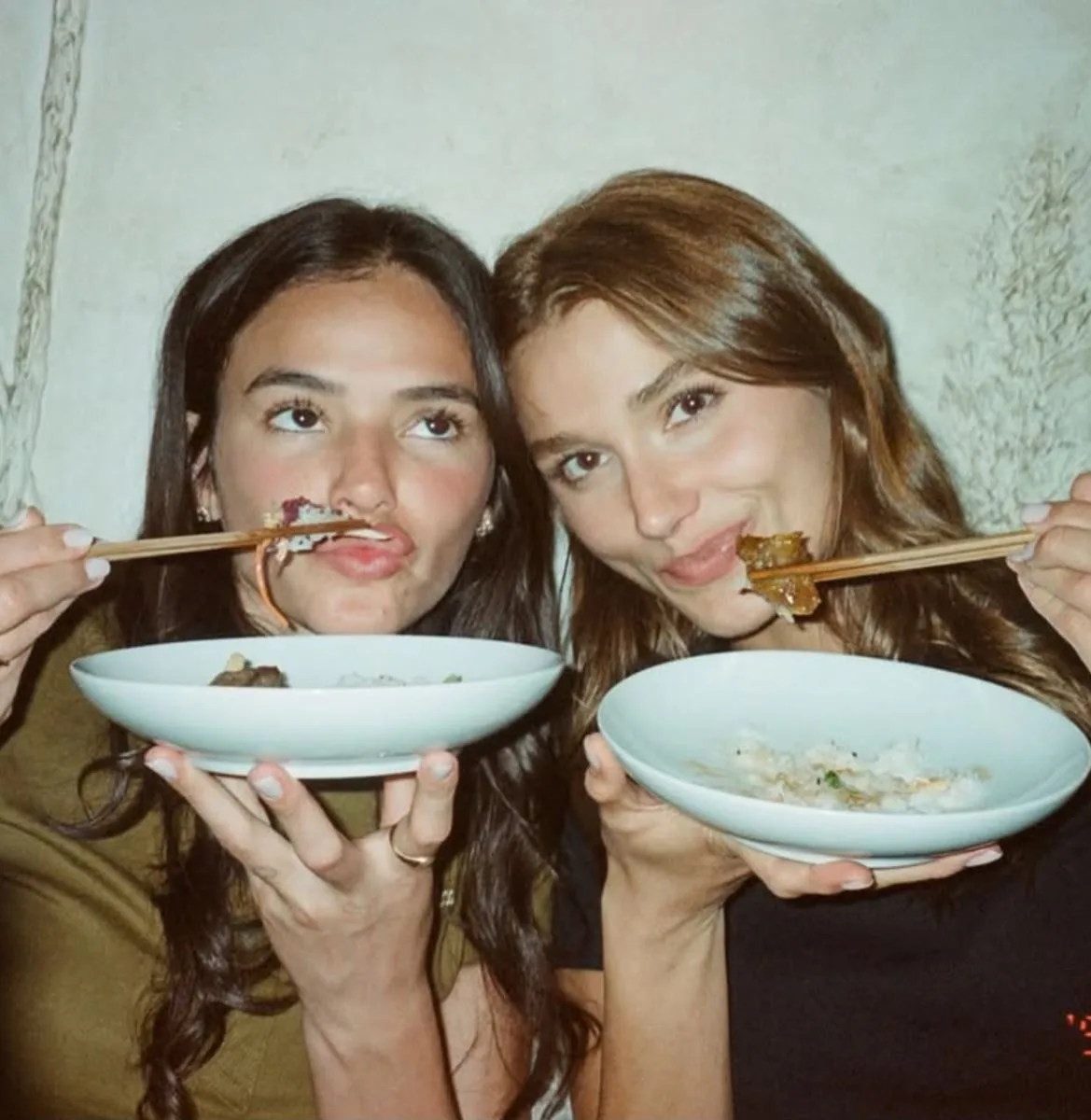 Bruna Marquezine homenageia Sasha em aniversário: “te amo infinito, irmã”