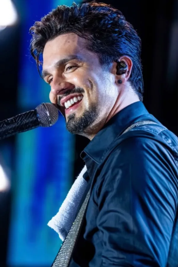 Luan Santana celebra 19 anos de carreira com vídeo raro: “Aquele menino continua aqui”