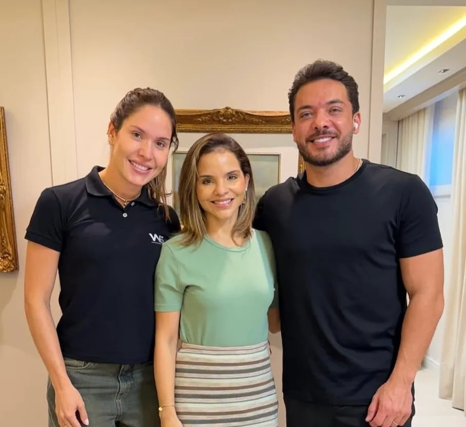 Viviane Martins recebe Thyane e Wesley Safadão na Clínica Essence