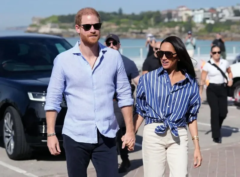 Príncipe Harry e Meghan planejam voltar a morar no Reino Unido; filhos devem estudar no país