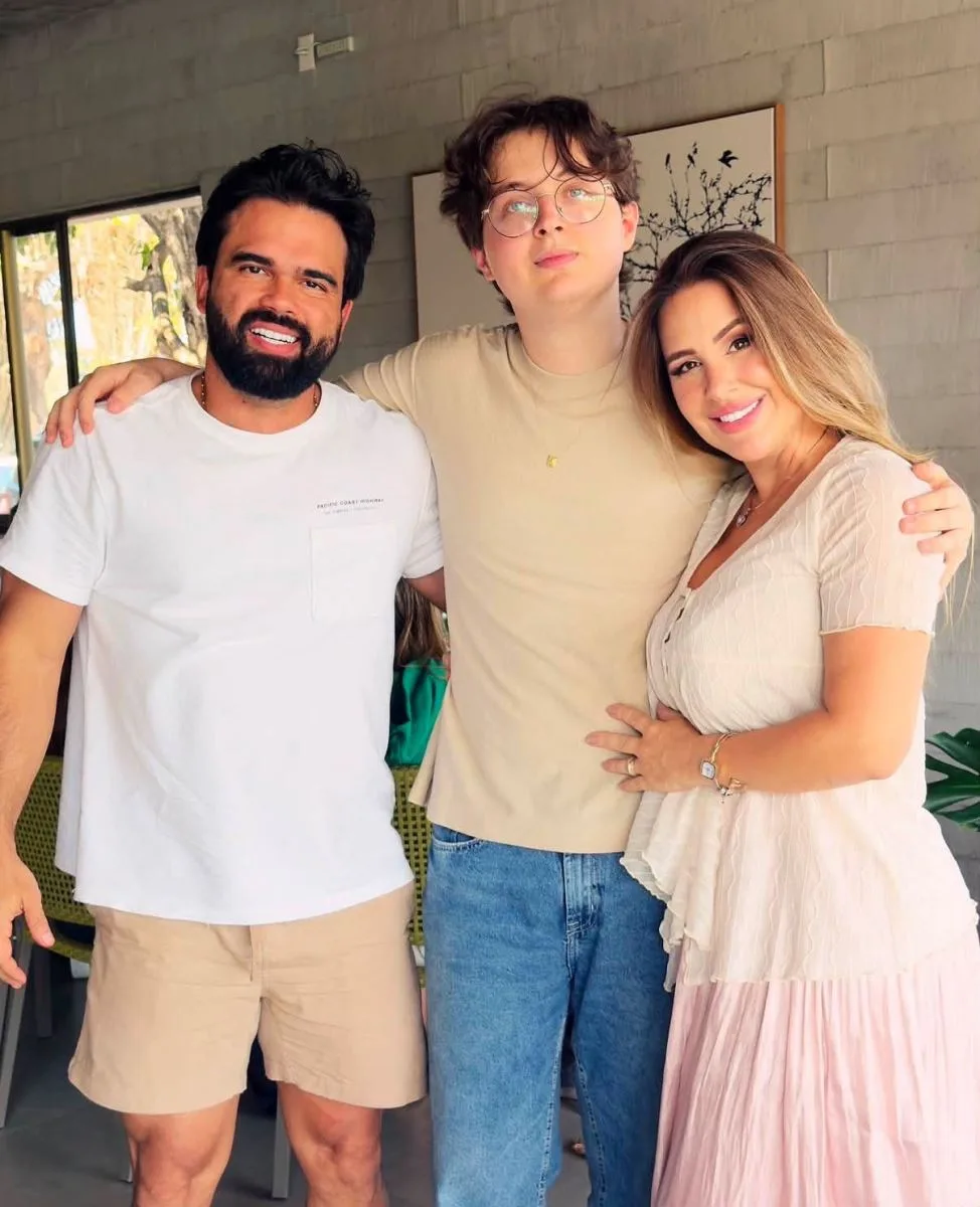 Patricia Leitte comemora os 20 anos do filho David