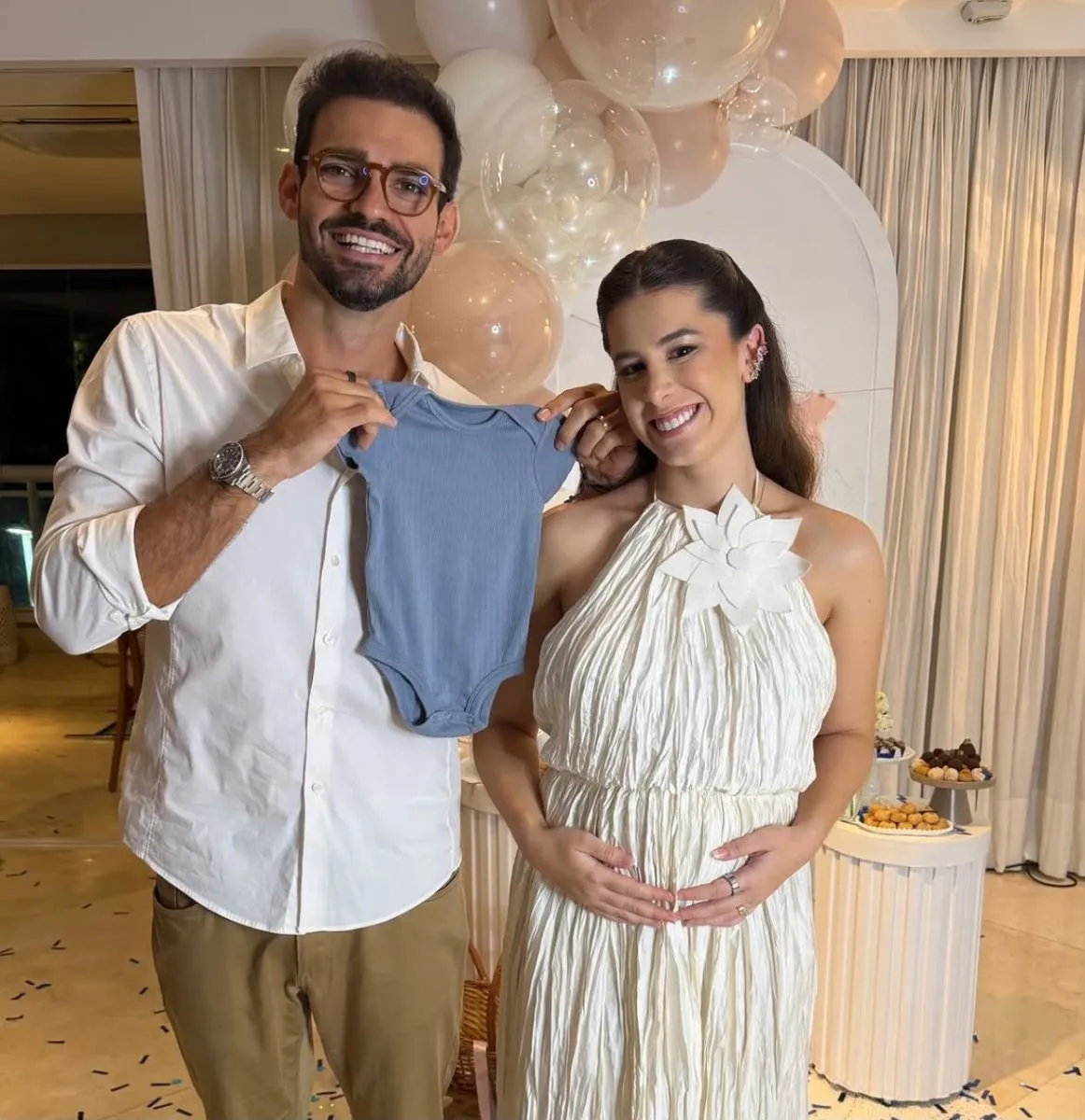 Lara Mattos e Caio Freire descobrem que vem aí um menino para seu segundo filho