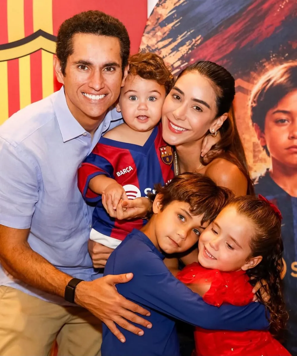 Livia Feitosa e Domingos Neto festejam os oito anos do filho Tomás
