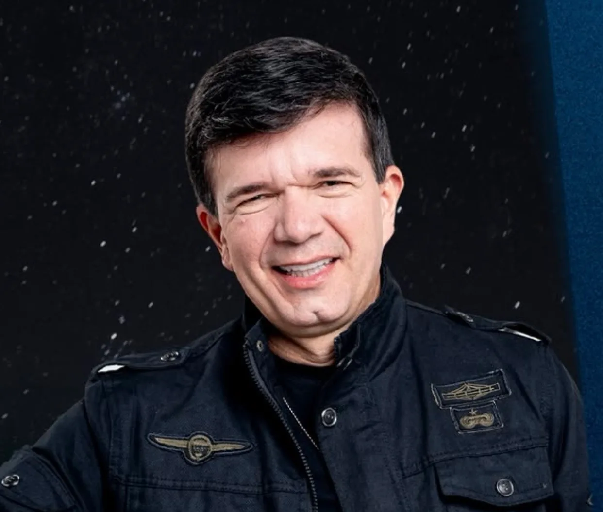 Waldonys celebra aniversário com show especial no Teatro RioMar Fortaleza