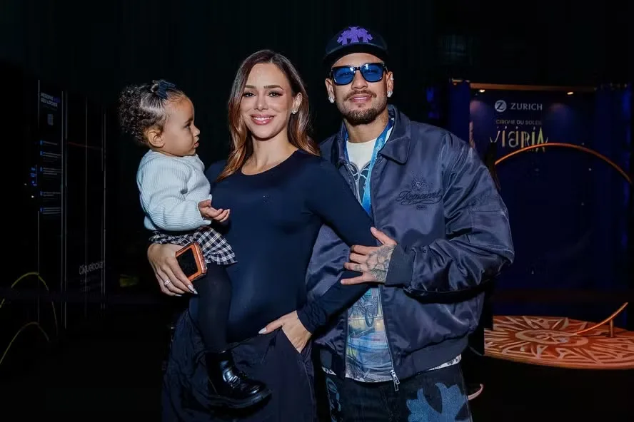 Neymar curte noite de circo com Bruna Biancardi e filhas em São Paulo