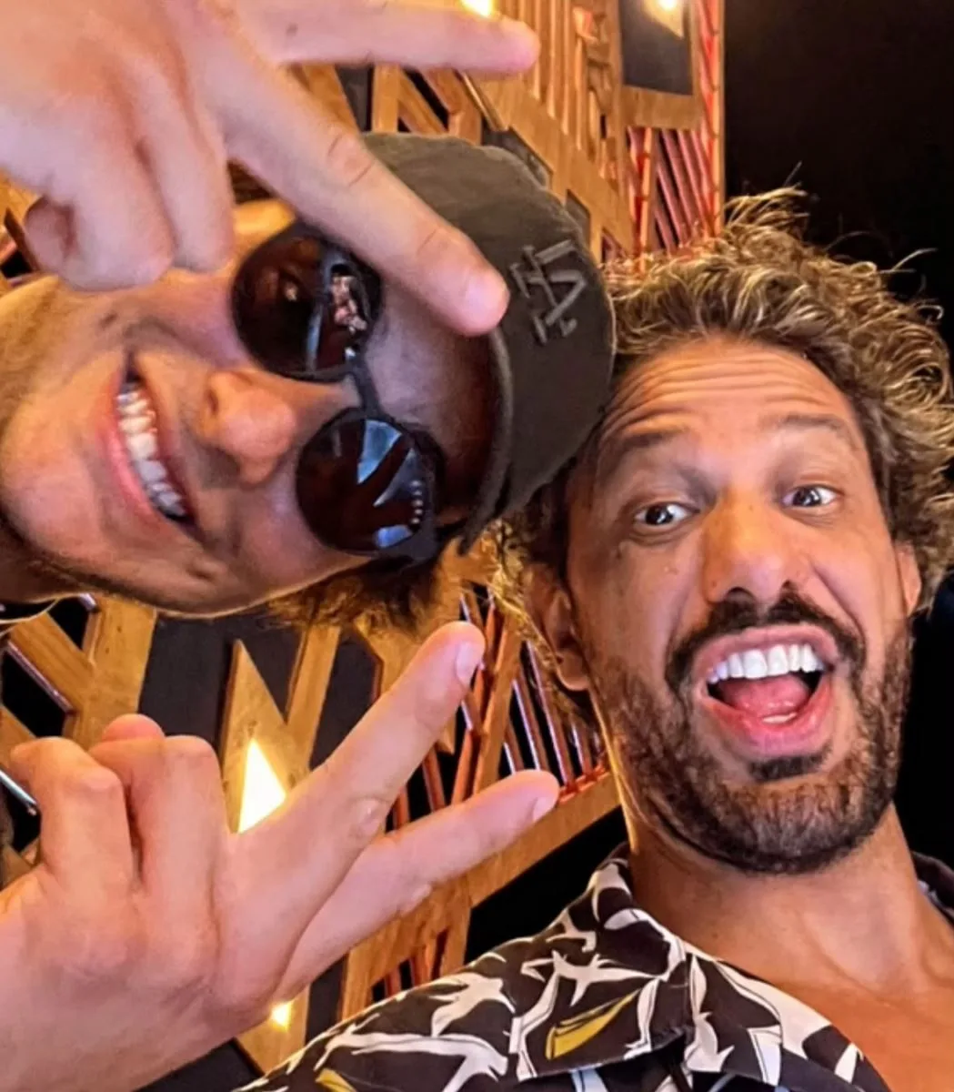 Marcelo Sangalo ganha parabéns do namorado de Ivete Sangalo
