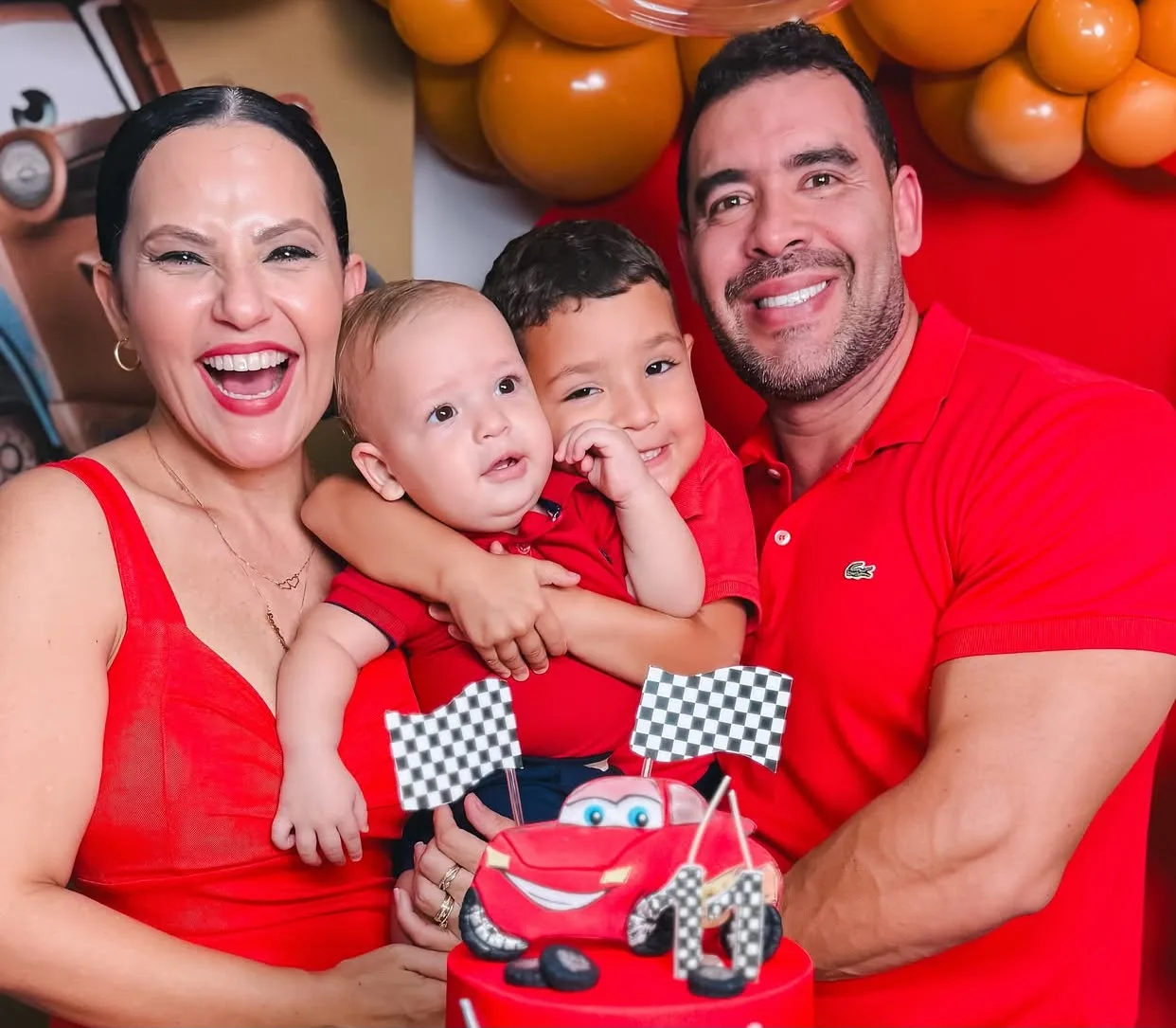Luciana Ribeiro comemora os 11 meses do filho Liam