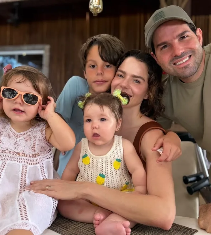 Paulinha Sampaio curte fim de semana em Jericoacoara com a família