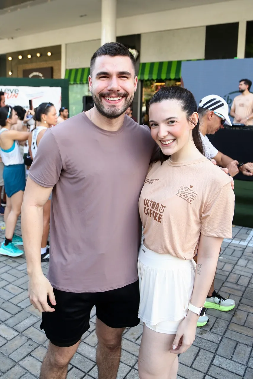 Arthur Bezerra e Anik Marangoni 