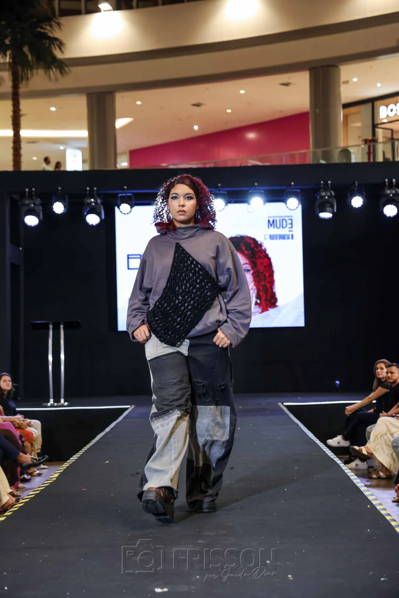 Desfila Moda UNIFOR