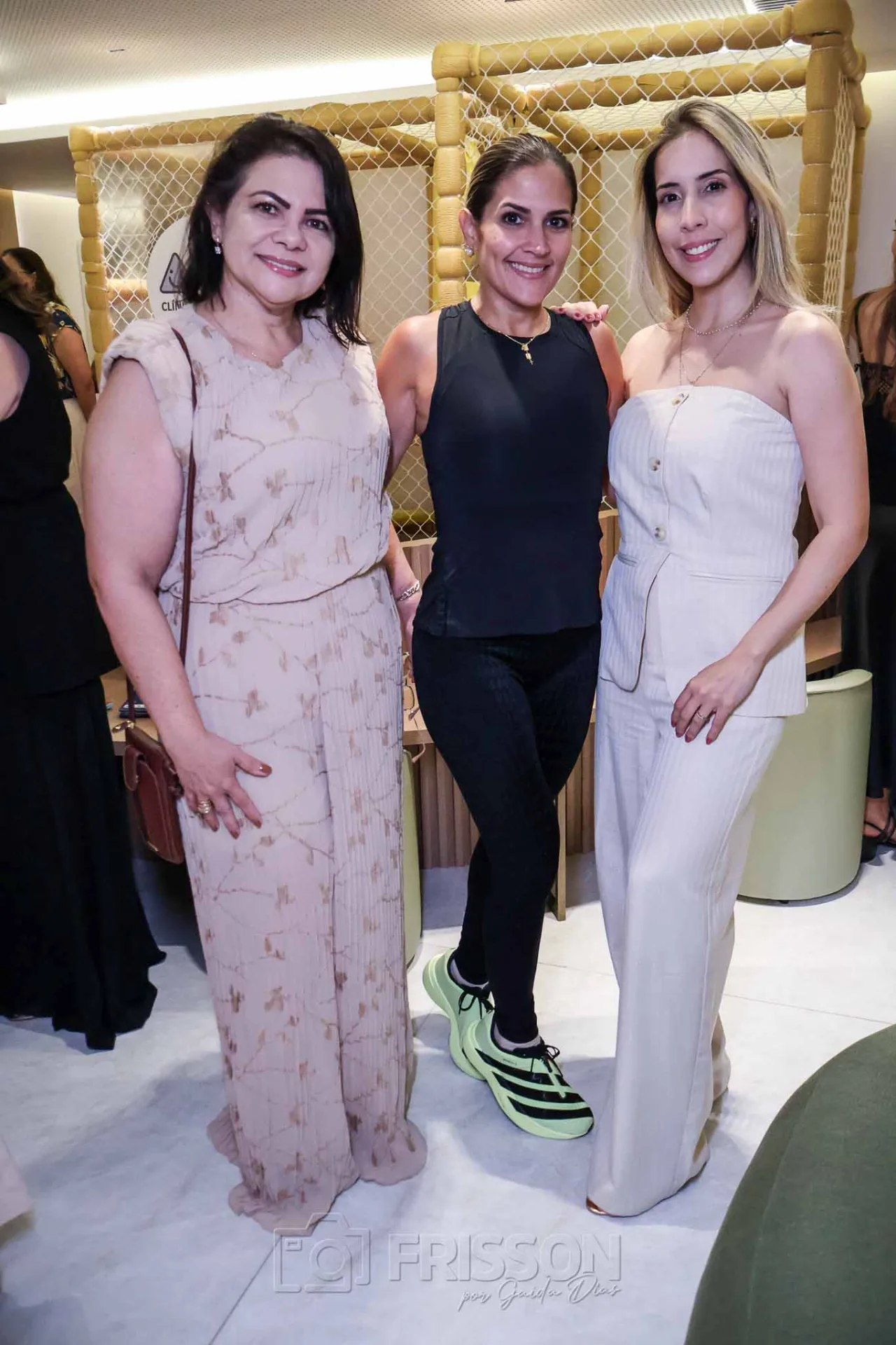 Ana Lucia Aguiar, Juliana e Thais Farias